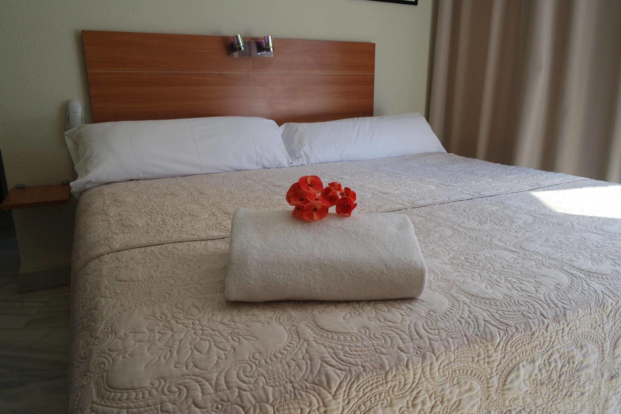 Hotel Sol Almería Extérieur photo